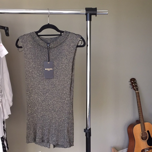 Ribbed Metallic Sweater - Picture 2 of 5